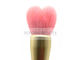 Śliczny różowy pędzel do makijażu w kształcie proszku / różu z naturalnymi włosami kozimi