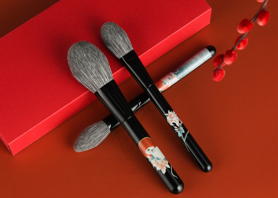 Vegana antybakteryjna zrównoważona szczotka do makijażu w proszku z włóknem kukurydzianym i błyszczącą drewnianą ręką